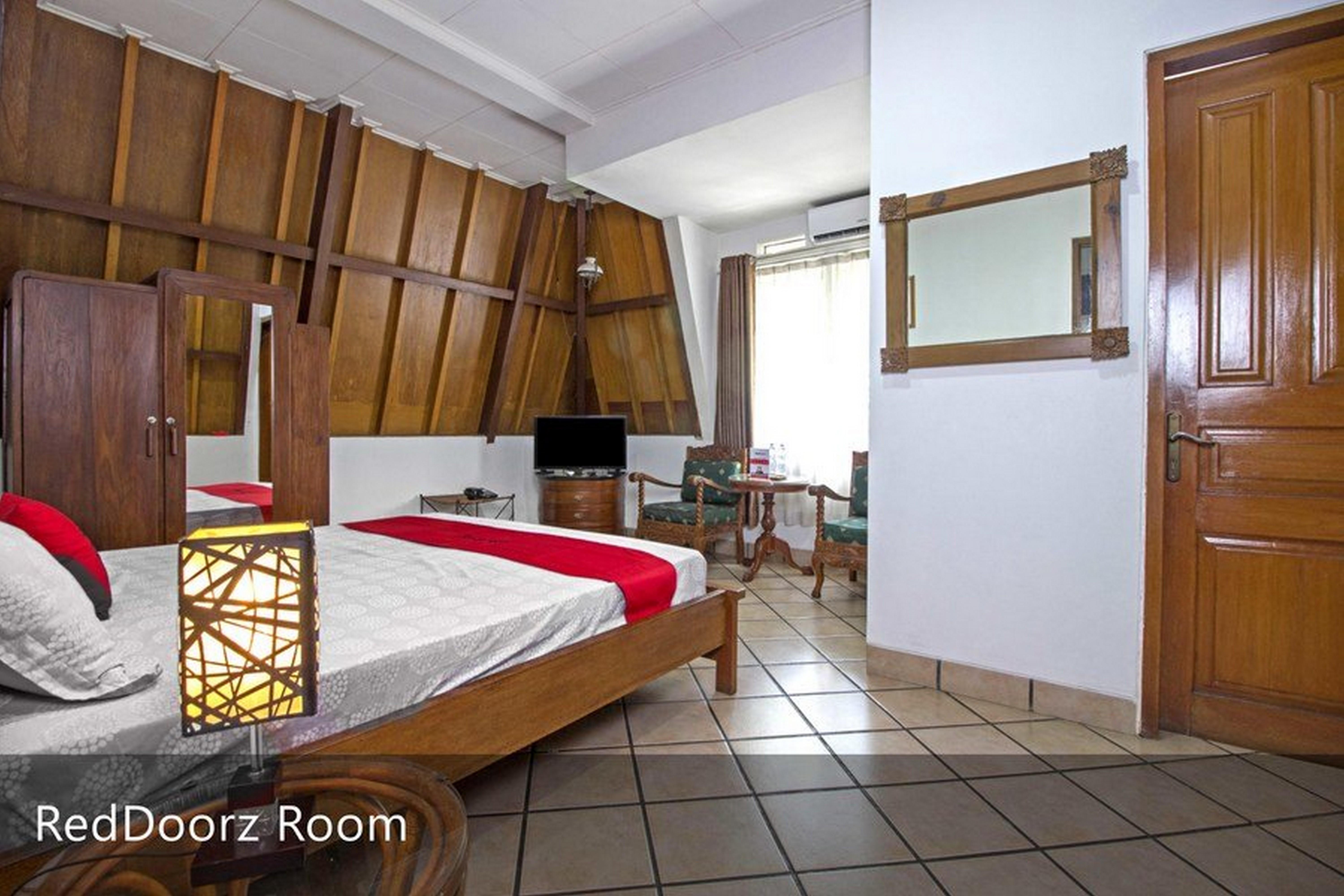 Reddoorz Plus Near Parahyangan University Bandung Exteriör bild