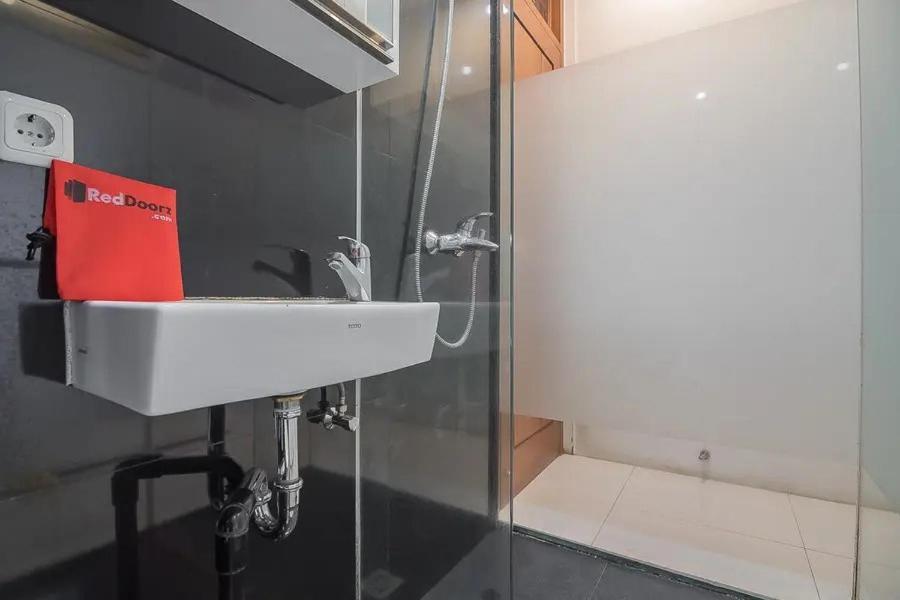Reddoorz Plus Near Parahyangan University Bandung Exteriör bild