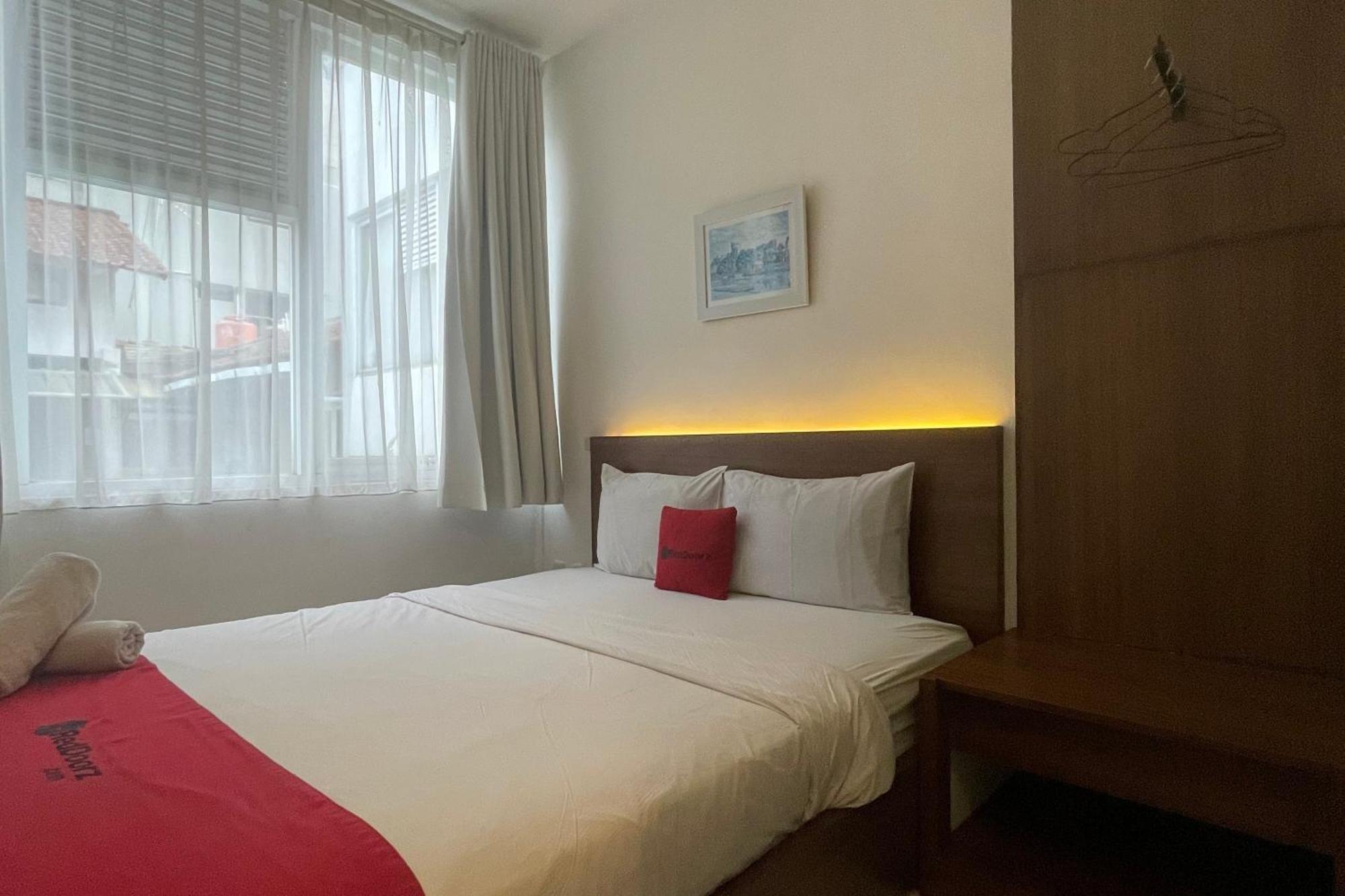 Reddoorz Plus Near Parahyangan University Bandung Exteriör bild