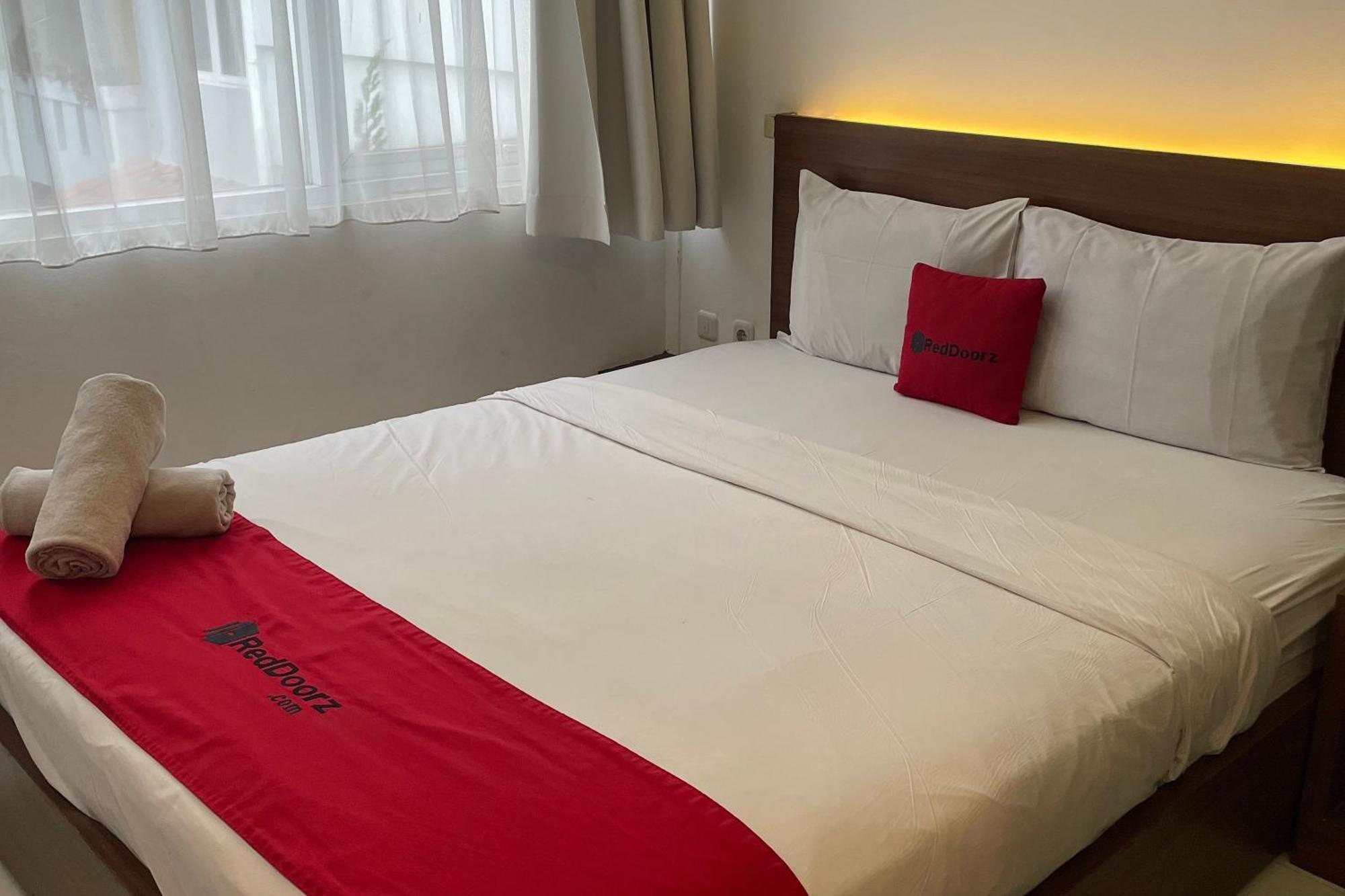 Reddoorz Plus Near Parahyangan University Bandung Exteriör bild