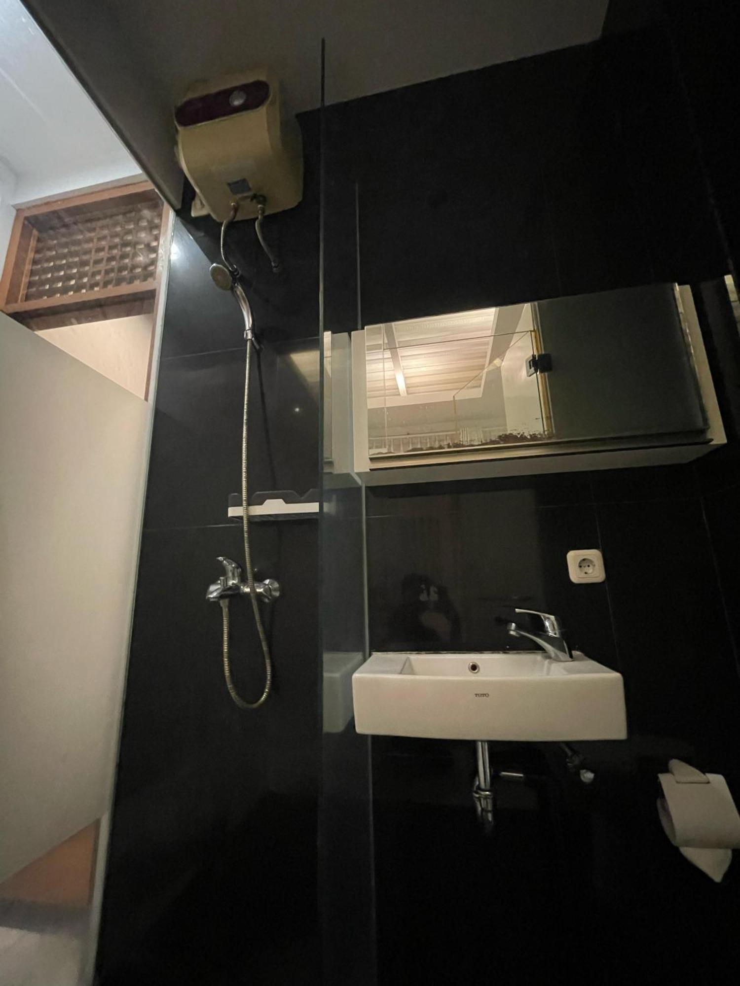 Reddoorz Plus Near Parahyangan University Bandung Exteriör bild