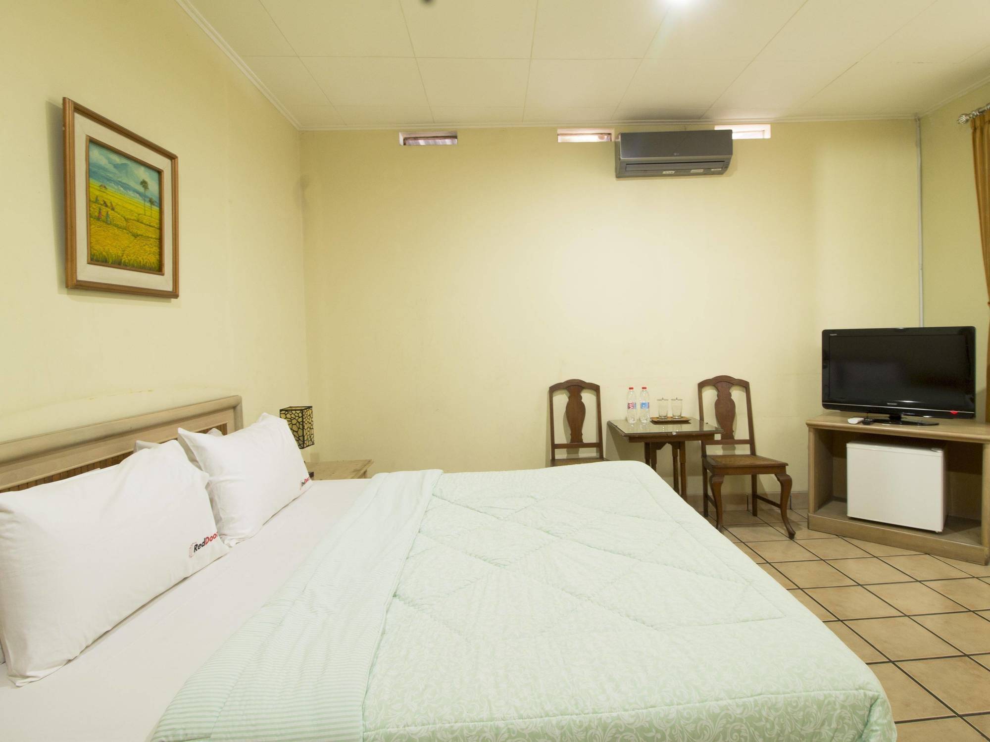 Reddoorz Plus Near Parahyangan University Bandung Exteriör bild